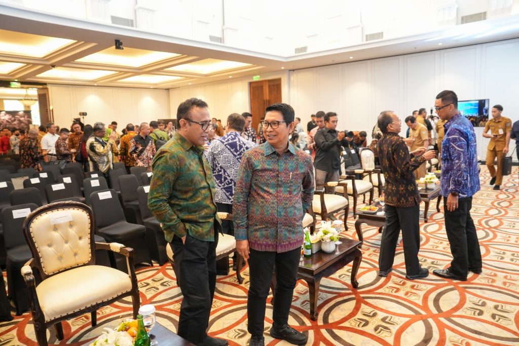 Bupati Adi Arnawa