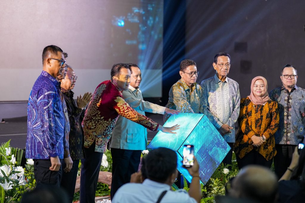 Bupati Adi Arnawa