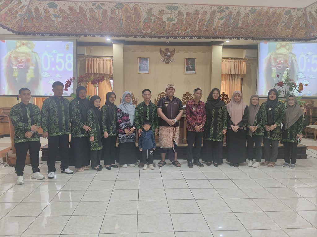 Perbekel (Kepala Desa) Darmasaba, Ida Bagus Surya Prabhawa Manuaba, S.H., M.H., NL.P,